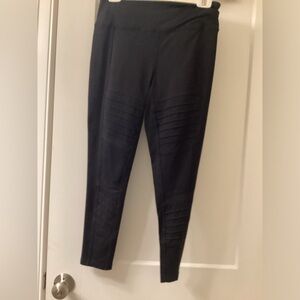 Black leggings